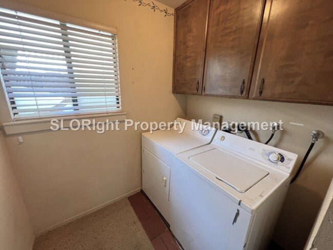 Building Photo - AVAILABLE AUGUST -  Spacious Los Osos Home - 3 Bed / 2 Bath
