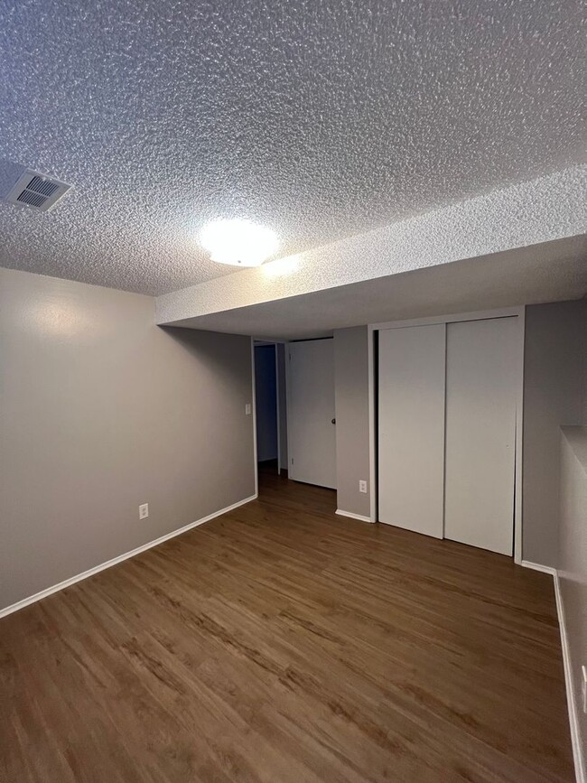 Building Photo - North Spokane Remodeled Gem!! Available Mi...