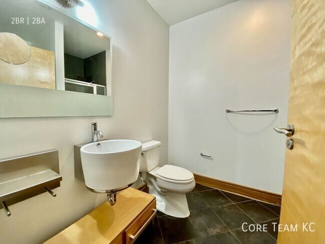 Building Photo - 382 W 22nd St