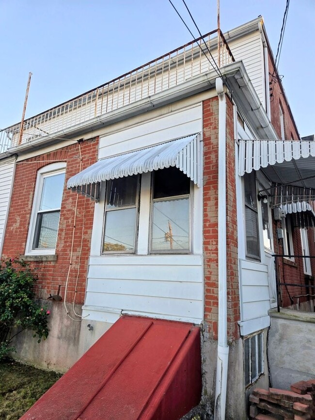 Building Photo - 1732 W Broad St