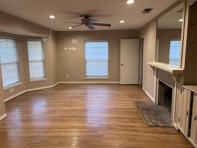 Building Photo - 3728 Seguin Dr