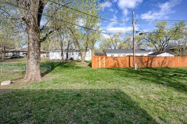 Building Photo - 6106 E 153 Terrace