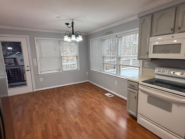 Building Photo - 8302 White Star Ct