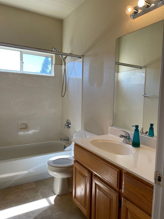 Building Photo - NICE TWO STORY IN WEST ROSEVILLE NEAR SCHO...