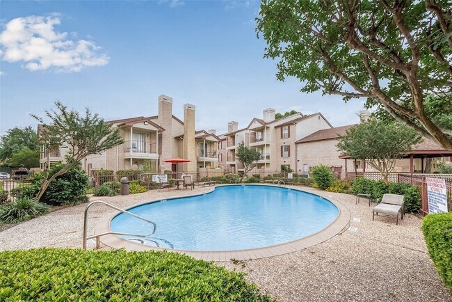 Building Photo - 2120 El Paseo St