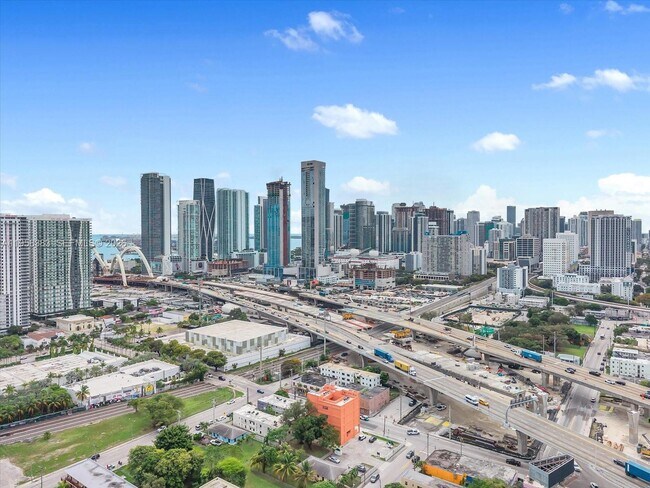 Building Photo - 123 NW 14th St