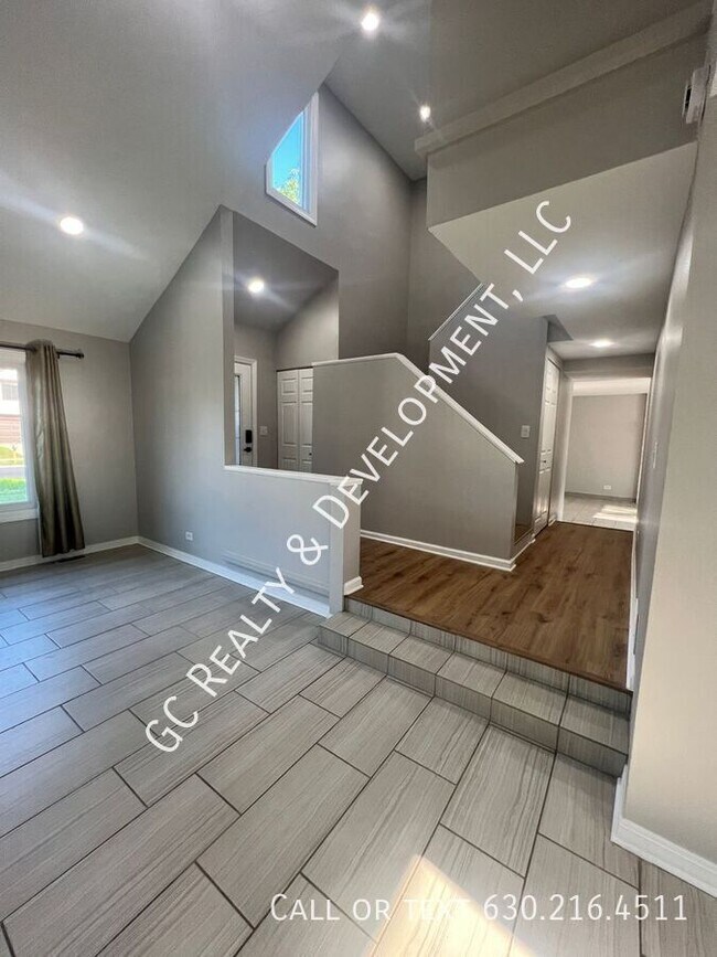 Building Photo - 101 Lilac Ln