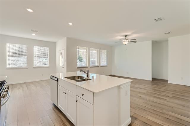 Building Photo - 1205 Gladespring Ln