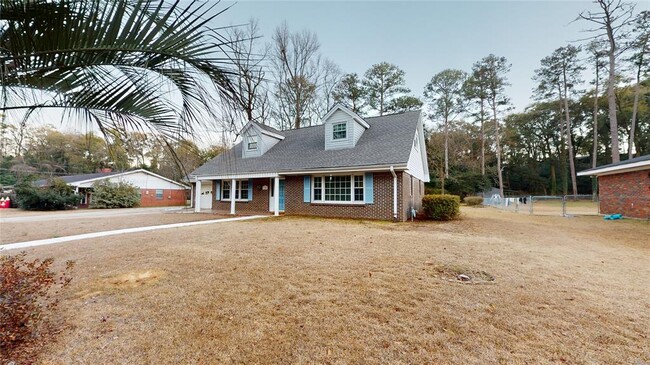 Building Photo - 126 Cedar Dr