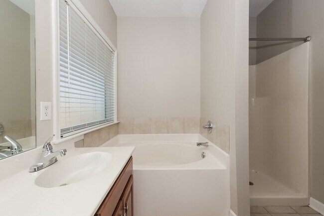 Building Photo - 3306 Hamberton Cir