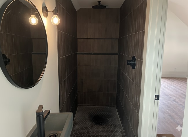 Building Photo - 4301 Waterview Cir