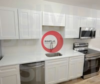 Building Photo - 4 Bedroom / 1 bathroom house