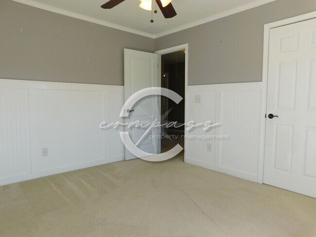 Building Photo - 4450 Dartford Rd
