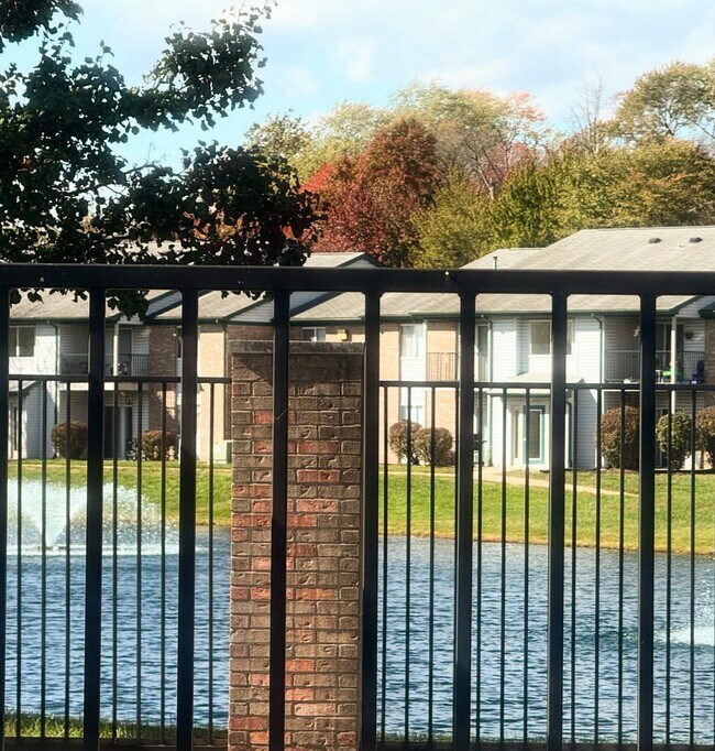 Building Photo - Beautiful 2 bedroom 2 bath apartment