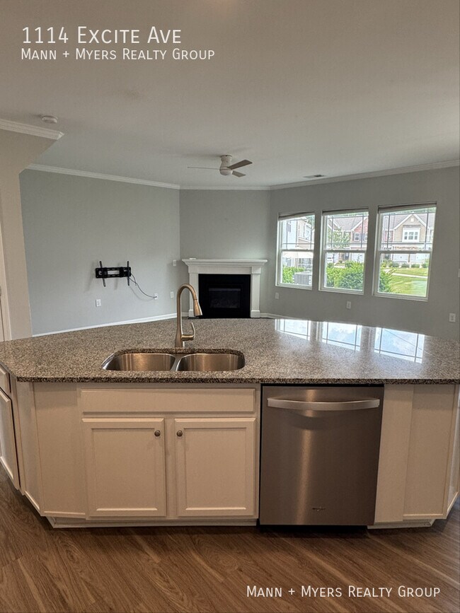 Building Photo - 1114 Excite Ave