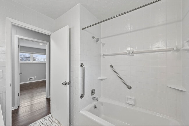 Building Photo - 3953 Arthur St NE