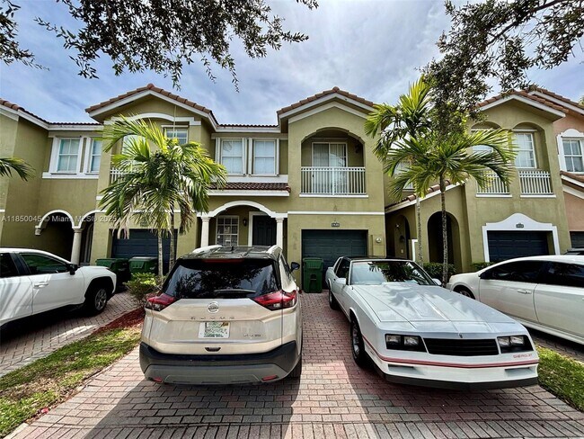 Building Photo - 1420 SE 26th Ave