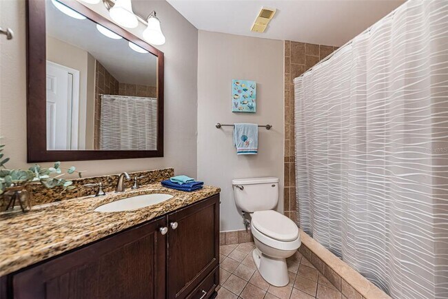 Building Photo - 6020 Bahia Del Mar Cir N