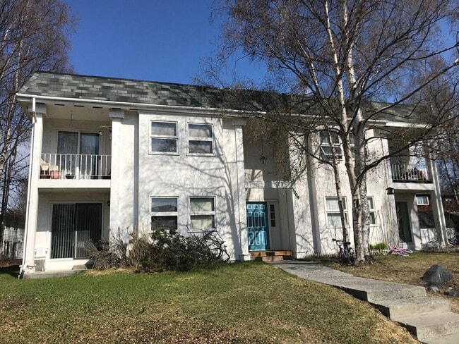 Building Photo - 3909 Malaspina Cir