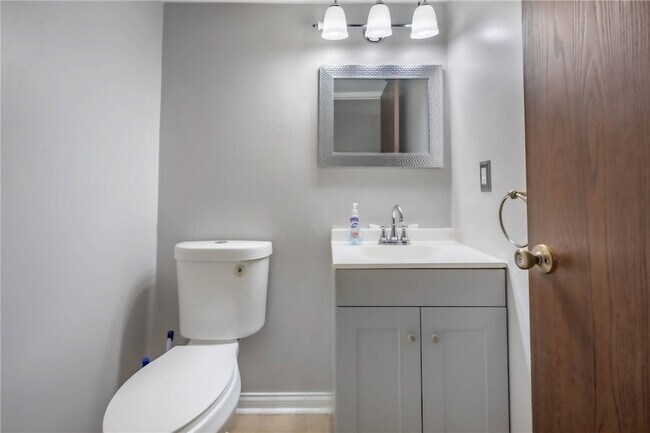 Building Photo - 6117 Charlesgate Rd