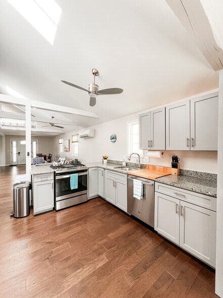 Building Photo - 12 Atlantic Ave