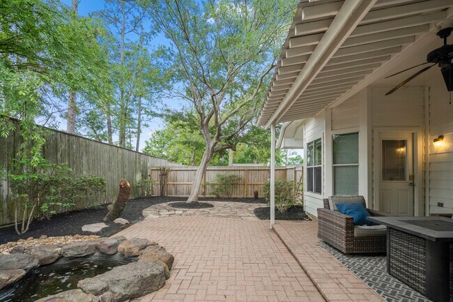 Building Photo - 9631 Bavaria Dr