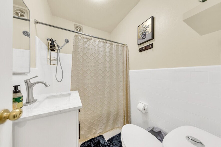 Building Photo - 4700 65th St