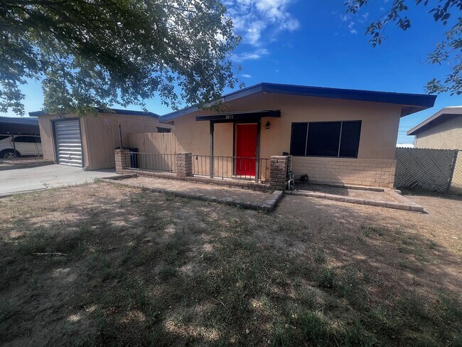 Building Photo - 2015 Rio Vista