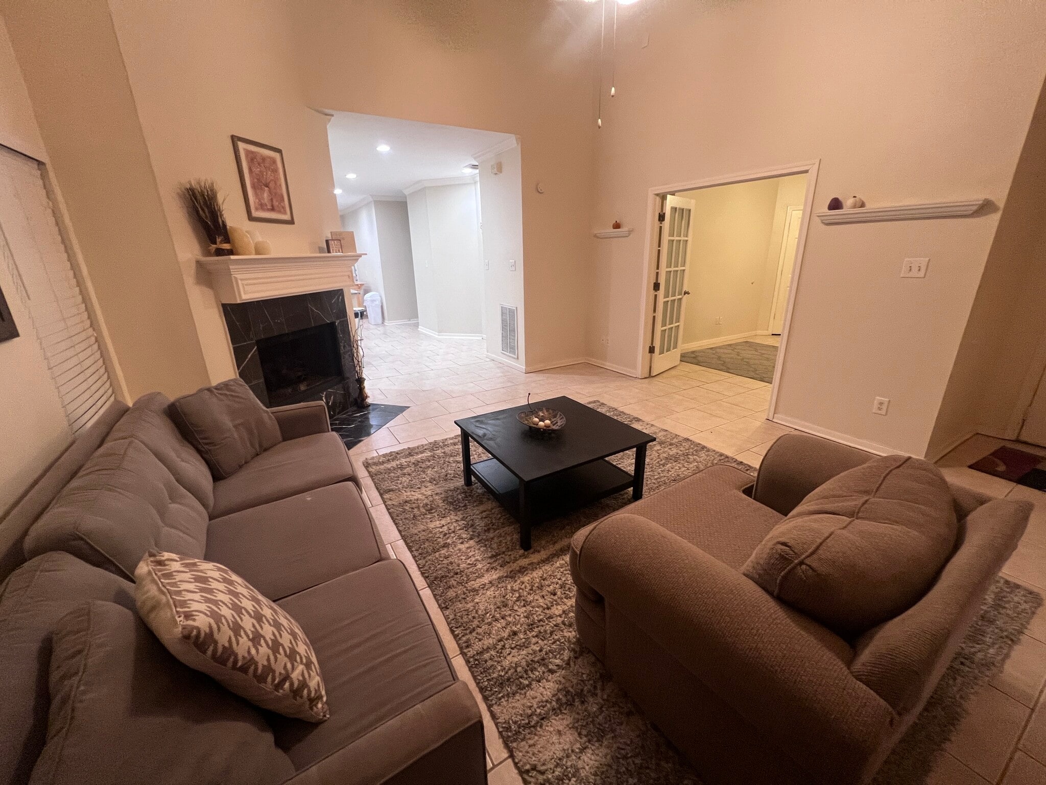 Building Photo - 2324 Sheridan St