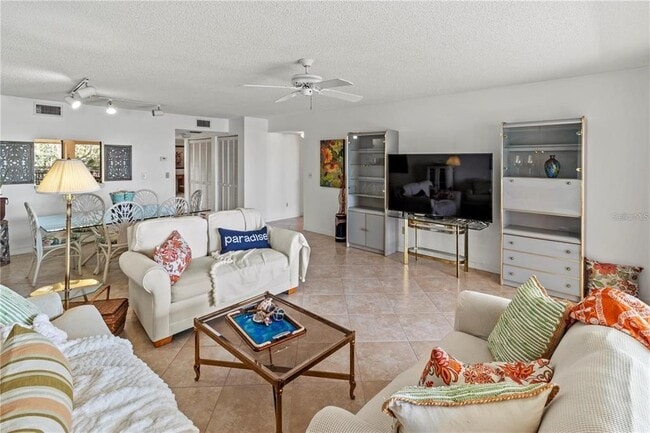 Building Photo - 6460 Mourning Dove Dr