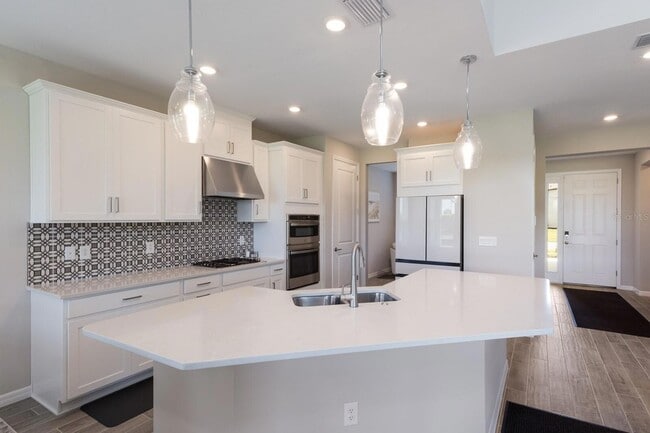 Building Photo - 9312 Tequila Sunrise Dr