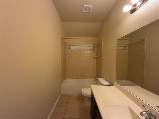 Building Photo - 2333 Cedarwood Dr