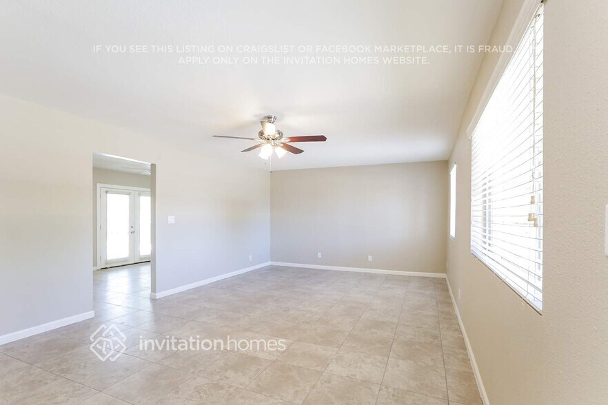 Building Photo - 3843 W Bloomfield Rd