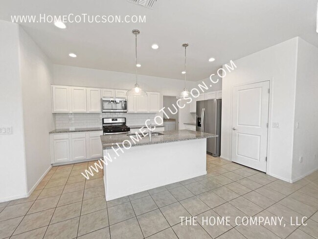 Building Photo - 7540 S Circulo Rio Blanco