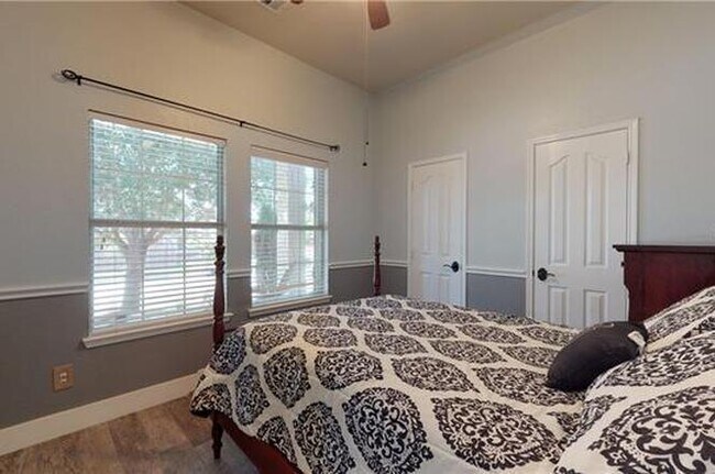 Building Photo - 1828 Marlin Dr