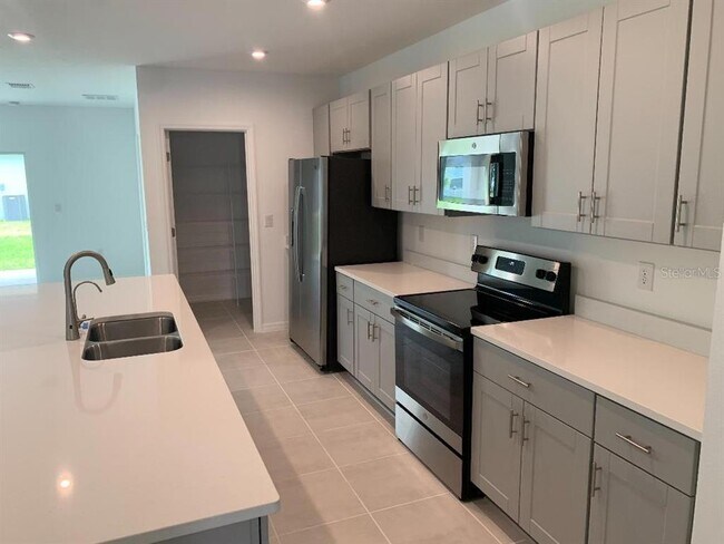 Building Photo - 5586 Tranquila Ln