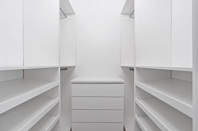 Building Photo - 3600 Westview Ave