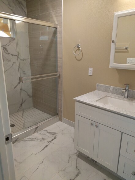 Building Photo - 1015 Tulane Ave