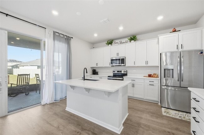 Building Photo - 1123 Sugarwood St