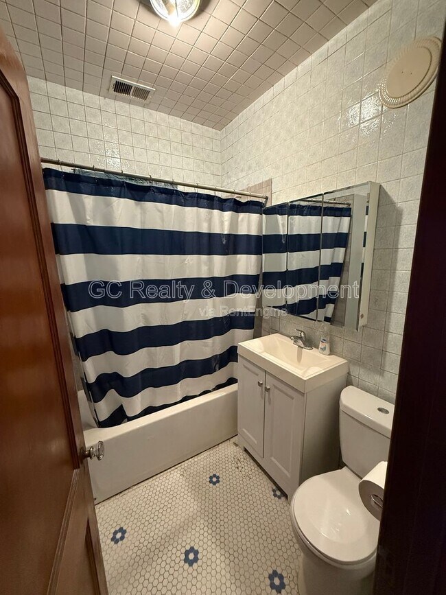 Building Photo - 4342 S Whipple St