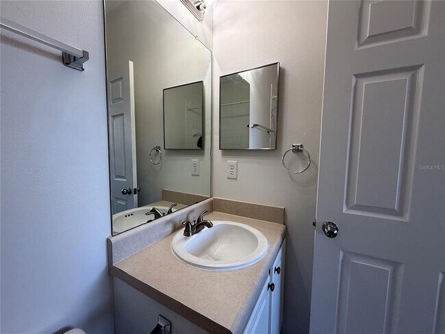 Building Photo - 5721 Bentgrass Dr