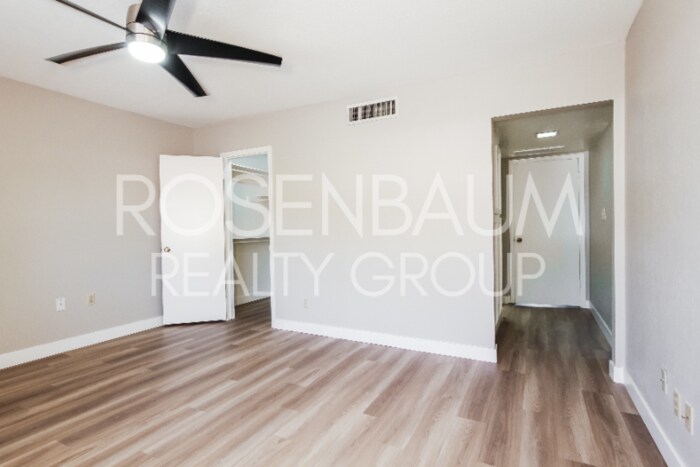 Building Photo - 7653 E Vista Dr