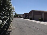 Building Photo - 2705 E Cactus Rd