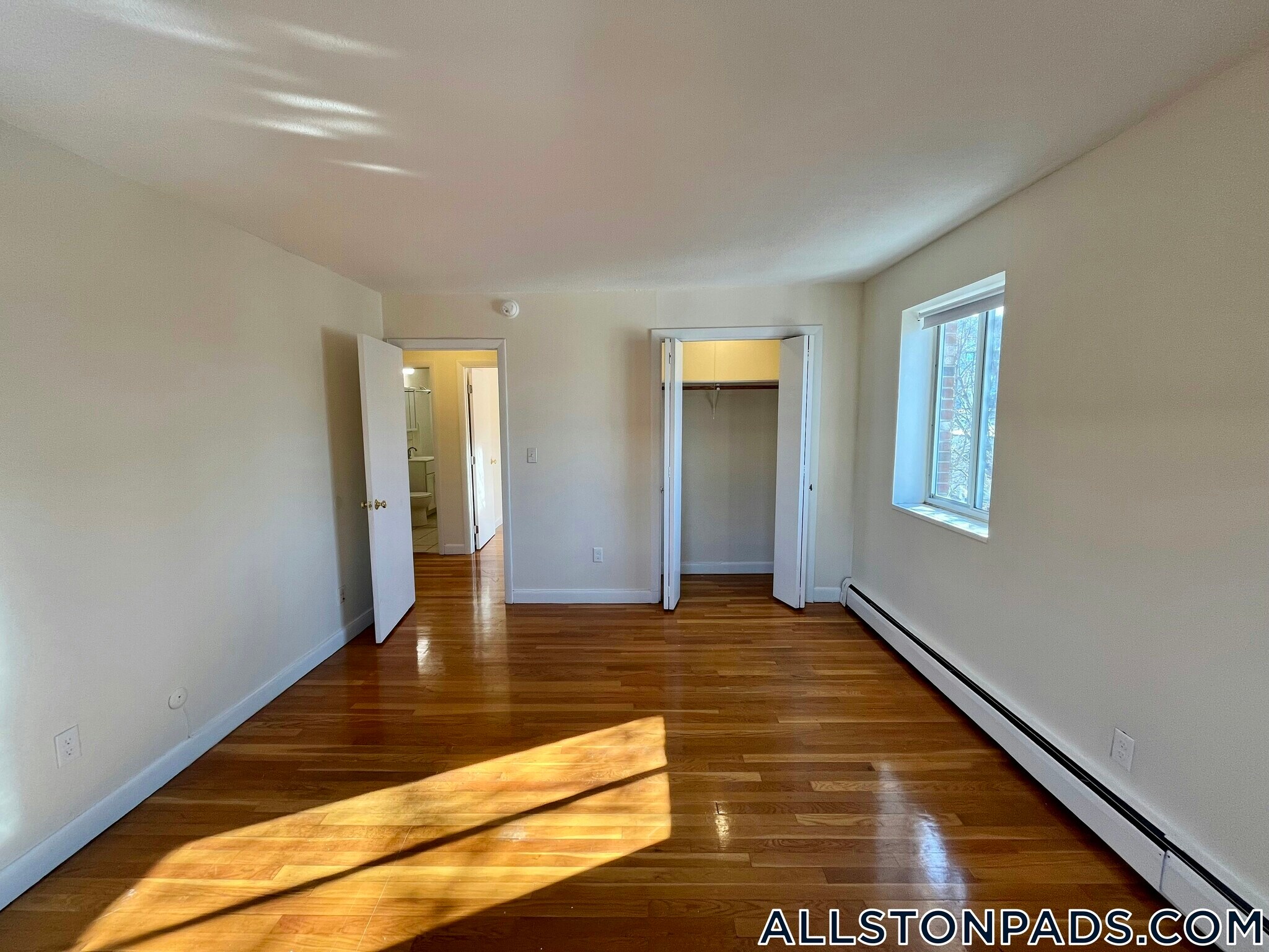 Building Photo - 90 Gardner St