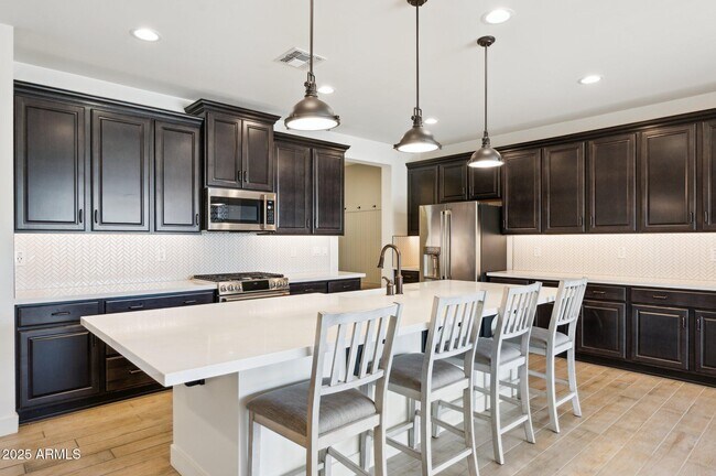 Building Photo - 5554 S Archer