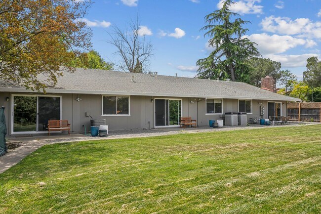 Building Photo - Lovely 2 bed / 2 bath Home in Stonegate