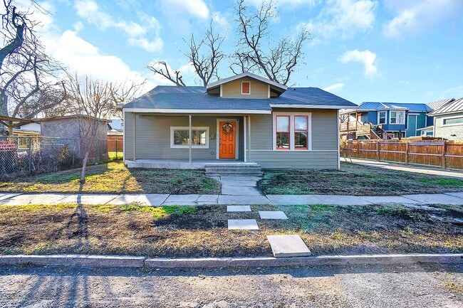 Building Photo - 1013 N Palmetto Ave