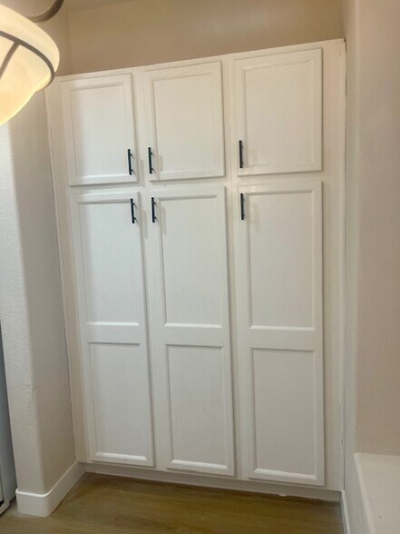 Building Photo - 6337 Kitamaya St