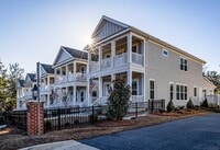 Building Photo - 411 Glenview Dr