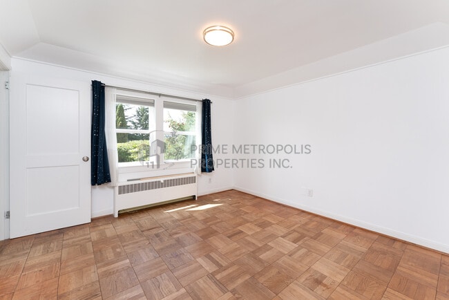 Building Photo - 7461 W Mercer Way